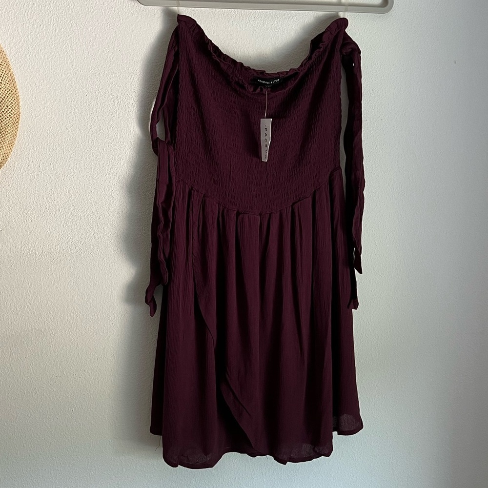 NWT Pacsun Kendall and Kylie Smocked Tie Sleeve Dress Medium - Picture 4 of 6